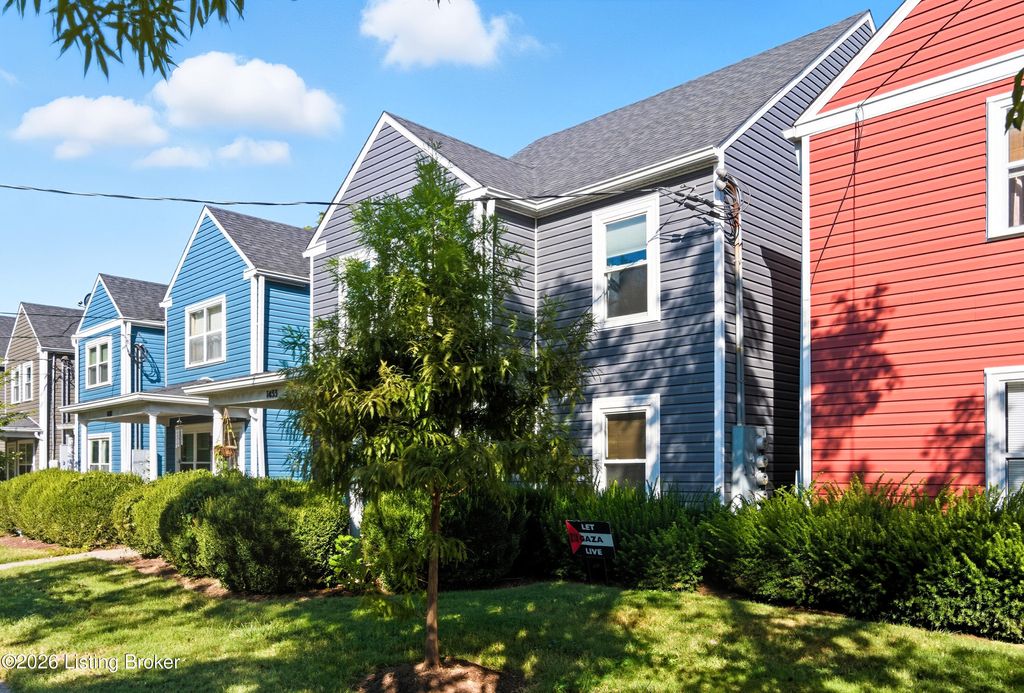 Photo of 1433 E Breckinridge St #B, Louisville, KY 40204 (MLS # 1707852)