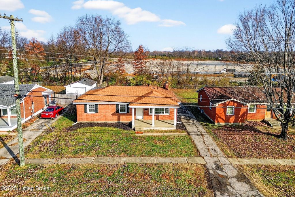 Photo of 4117 Kurtz Ave, Louisville, KY 40229 (MLS # 1704155)