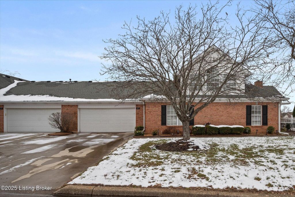 Photo of 117 Hazelnut Ct, La Grange, KY 40031 (MLS # 1705454)