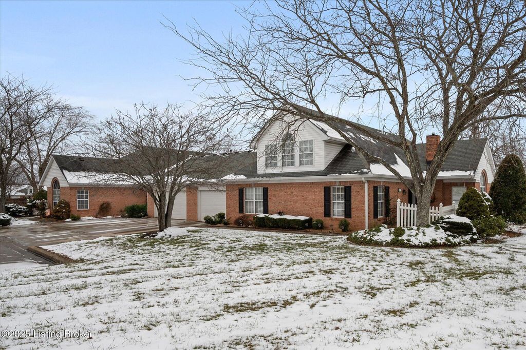 Photo of 117 Hazelnut Ct, La Grange, KY 40031 (MLS # 1705454)