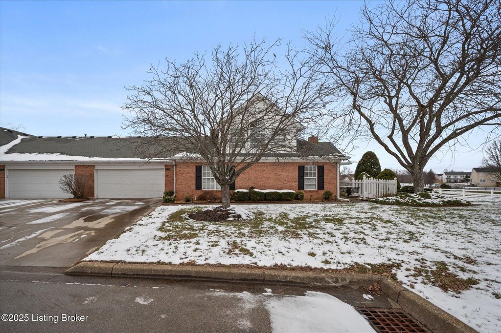 Photo of 117 Hazelnut Ct, La Grange, KY 40031 (MLS # 1705454)