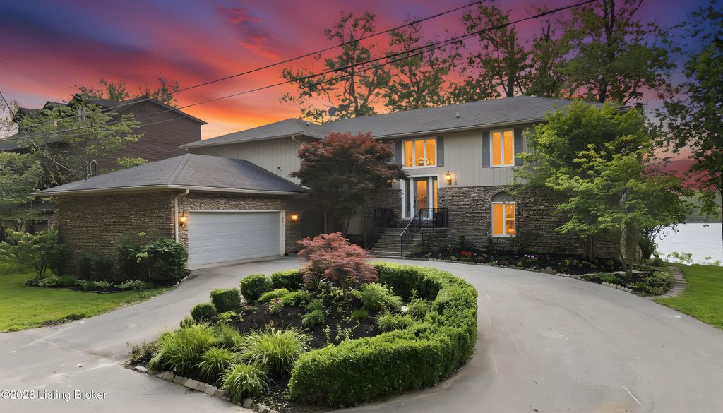 Photo of 3102 Belknap Beach Rd, Prospect, KY 40059 (MLS # 1715568)