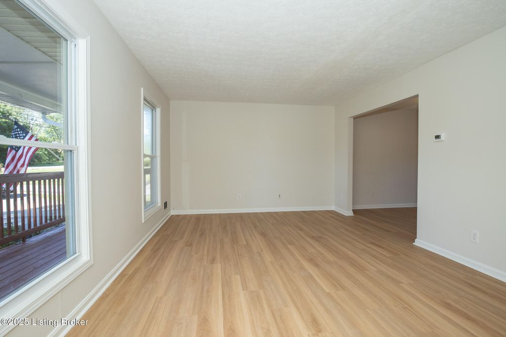 Photo of 2413 W Highway 22, Crestwood, KY 40014 (MLS # 1701038)