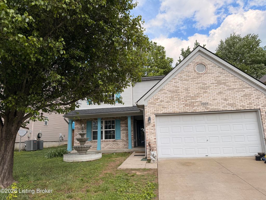 Photo of 7001 Woodhaven Place Dr, Louisville, KY 40228 (MLS # 1716139)