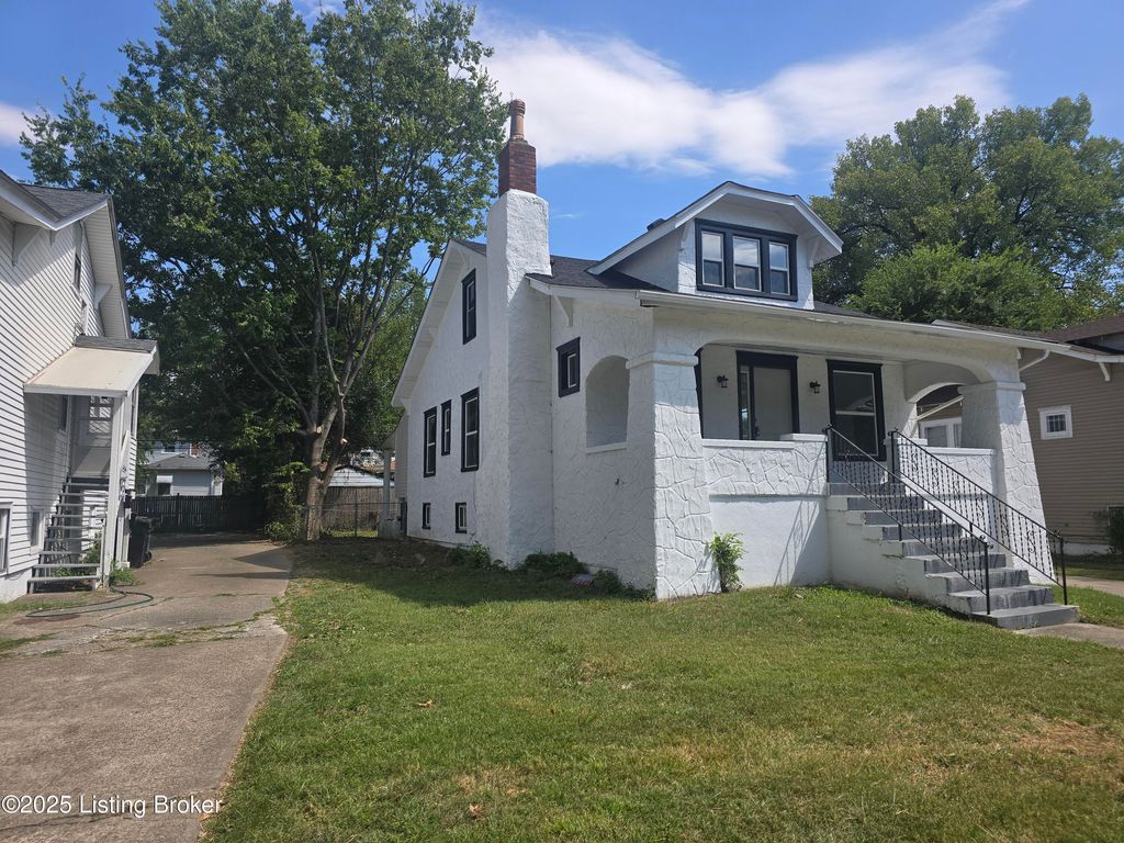 Photo of 4521 S 3rd St, Louisville, KY 40214 (MLS # 1704471)