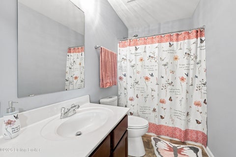 Tiny photo for 284 Saint Regis Dr, Shelbyville, KY 40065 (MLS # 1729378)