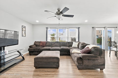 Tiny photo for 284 Saint Regis Dr, Shelbyville, KY 40065 (MLS # 1729378)