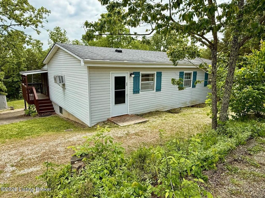 Photo of 769 Whispering Pine Cir, Clarkson, KY 42726 (MLS # 1716322)
