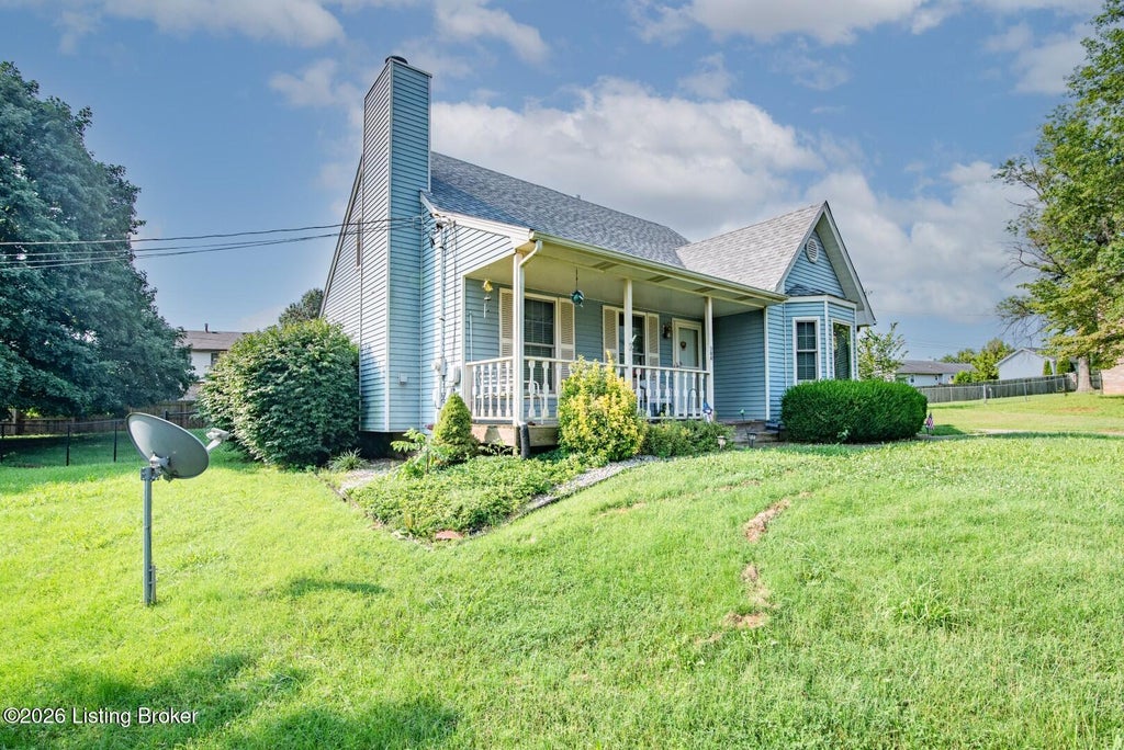 Photo of 308 Falcon Ct, Elizabethtown, KY 42701 (MLS # 1724684)