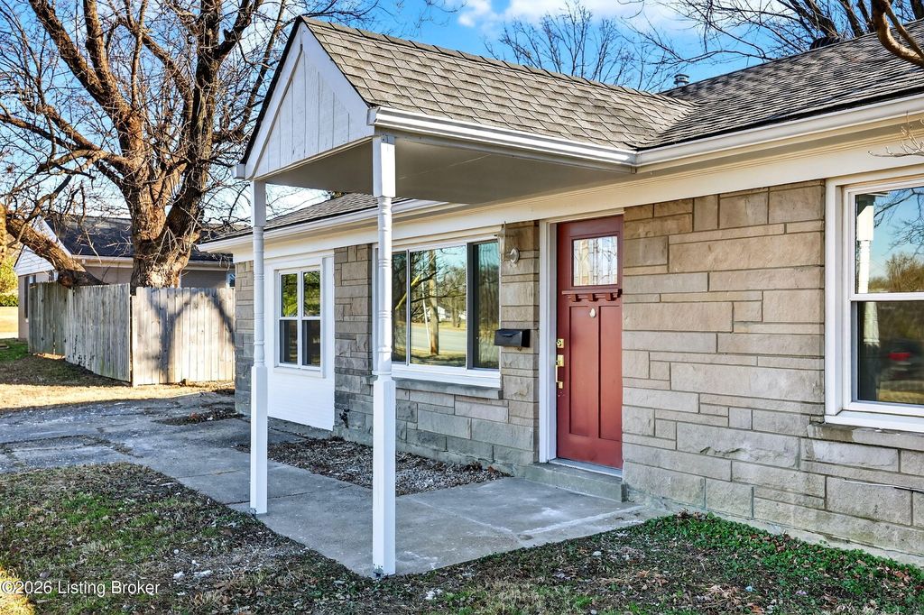 Photo of 8512 Westport Rd, Louisville, KY 40242 (MLS # 1706929)