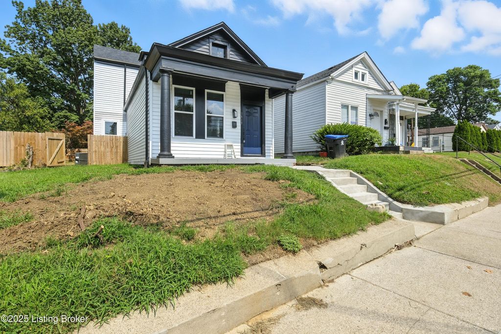 Photo of 1819 S Preston St, Louisville, KY 40217 (MLS # 1706496)