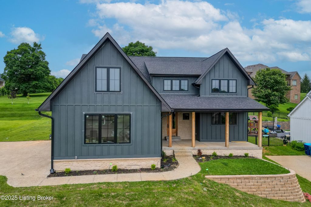 Photo of 6609 Clore Lake Rd, Crestwood, KY 40014 (MLS # 1706053)