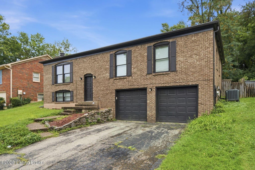 Photo of 4105 Brentler Rd, Louisville, KY 40241 (MLS # 1731390)