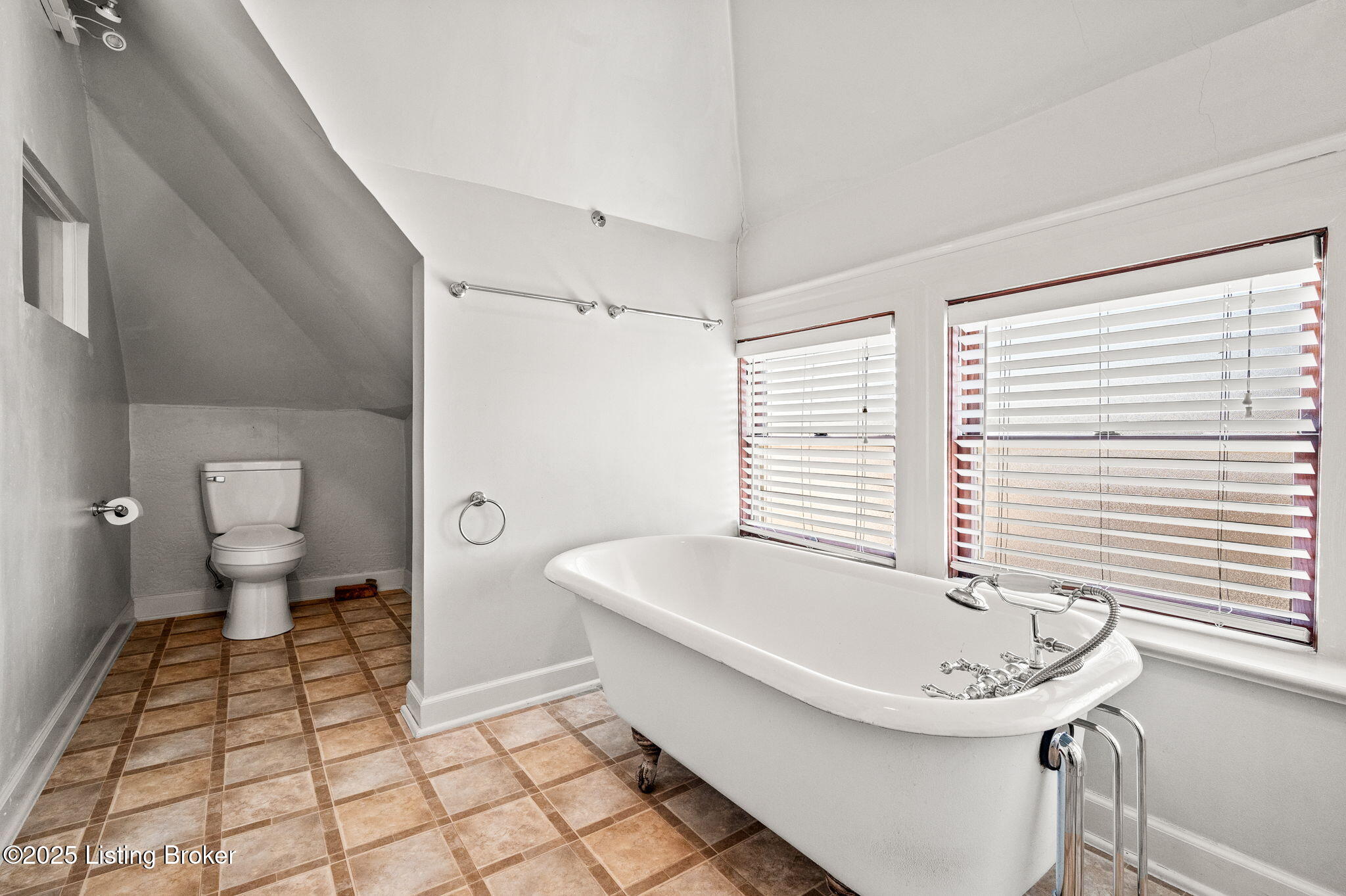 1102 S Brook St, Louisville, Kentucky image 47