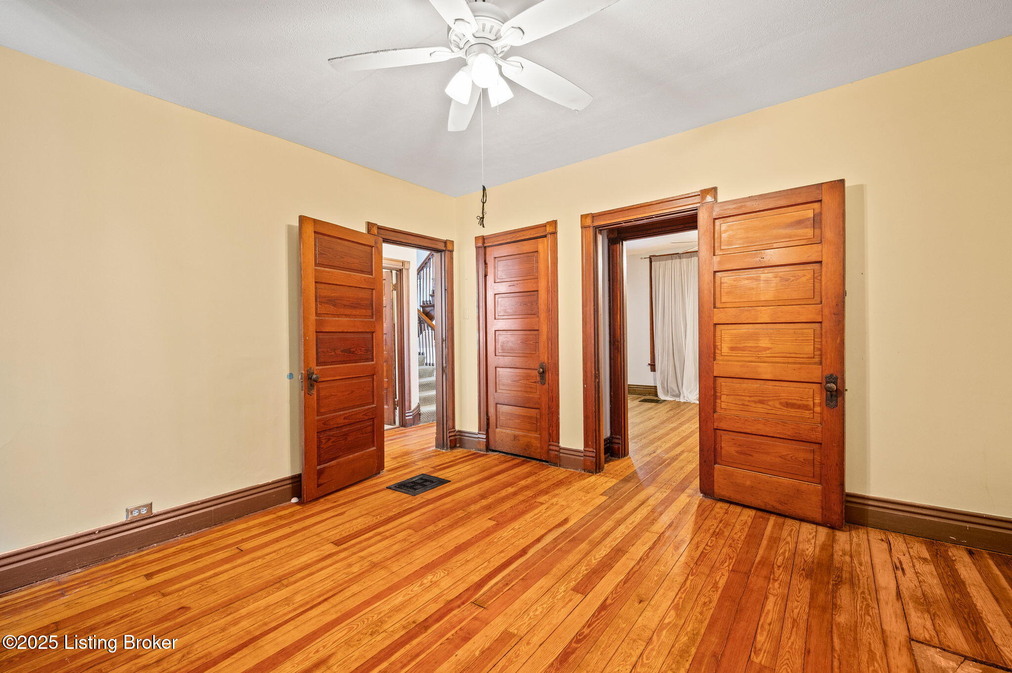 1102 S Brook St, Louisville, Kentucky image 38