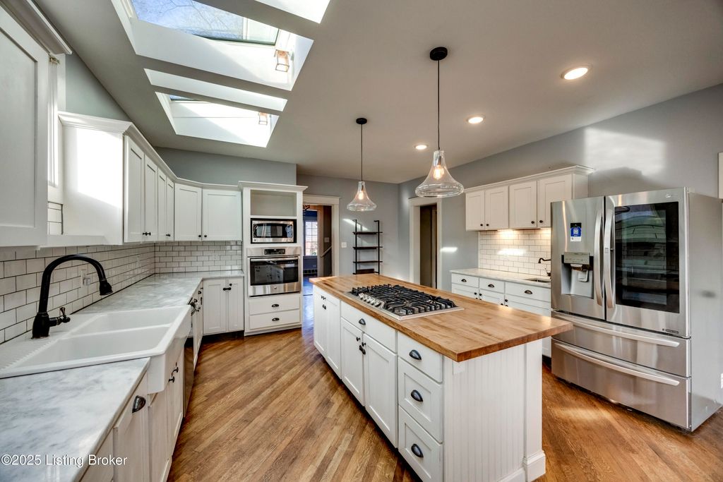 Photo of 115 Pennsylvania Ave, Louisville, KY 40206 (MLS # 1695666)