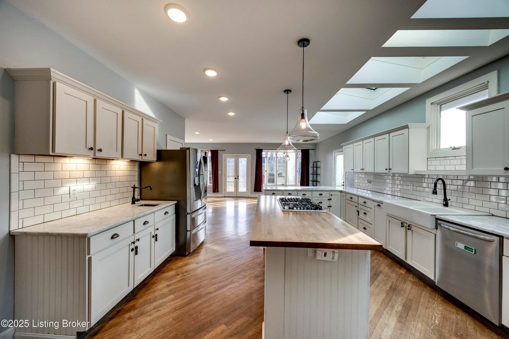 Photo of 115 Pennsylvania Ave, Louisville, KY 40206 (MLS # 1695666)