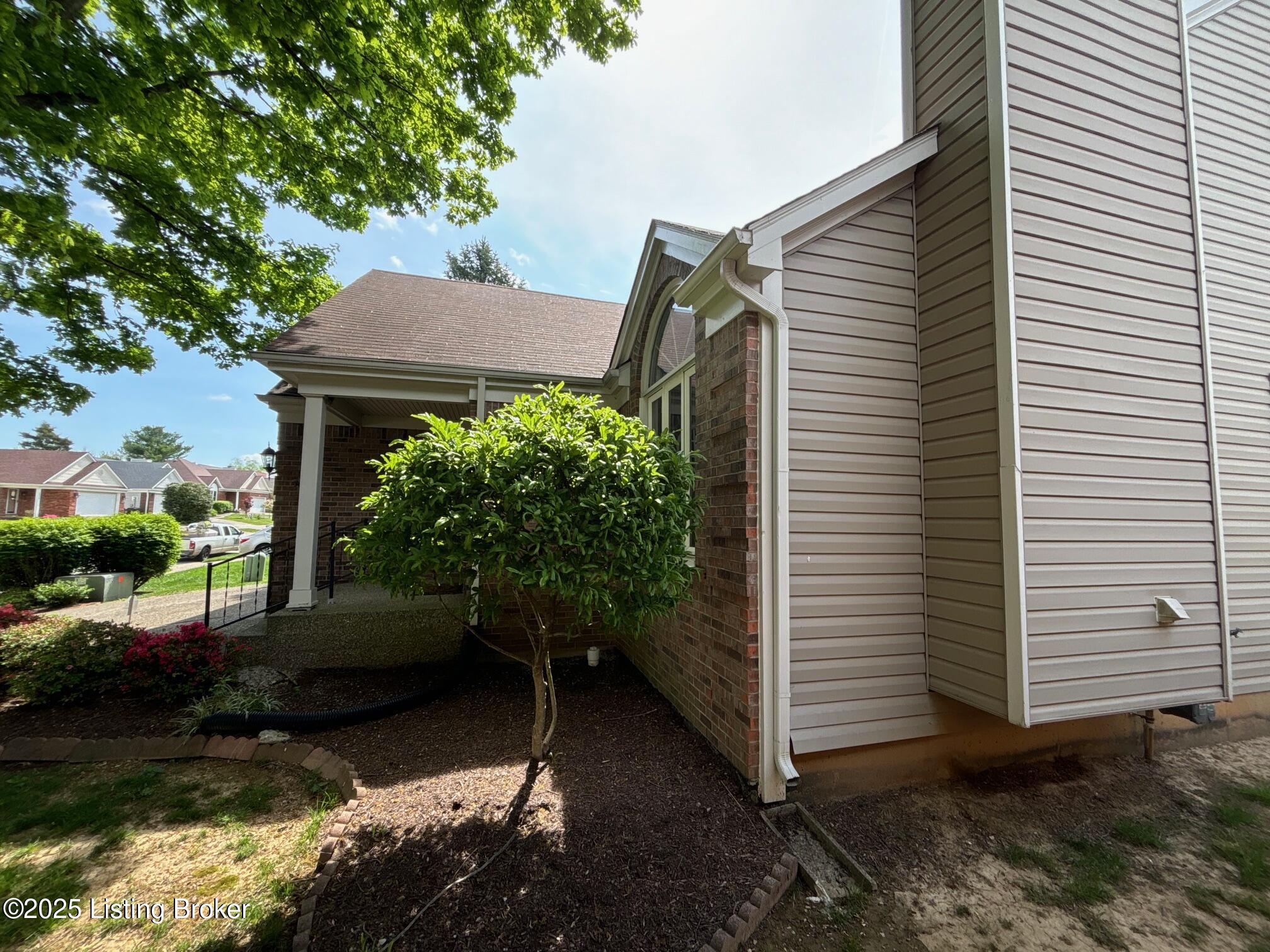 10922 Fairway Pointe Dr, Louisville, Pennsylvania image 4