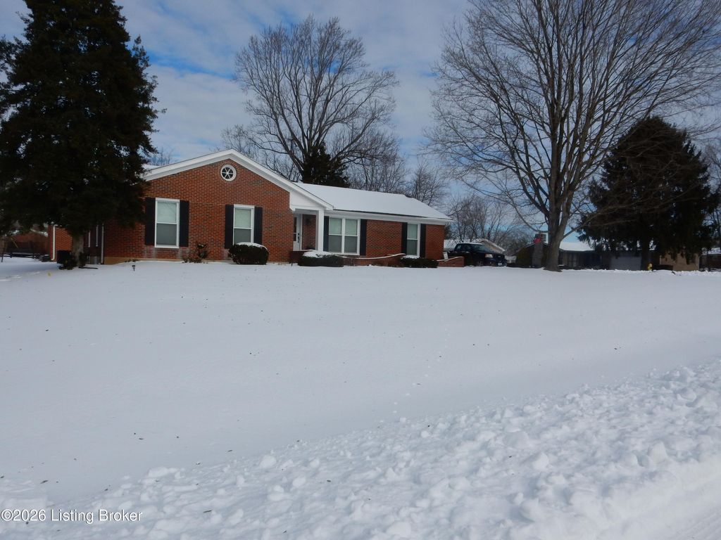 Photo of 461 Tollview Dr, Shepherdsville, KY 40165 (MLS # 1707967)