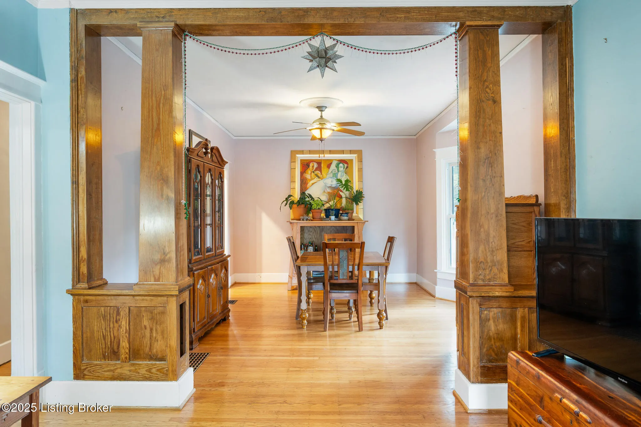 Louisville, Kentucky 40205, United States, 3 Bedrooms Bedrooms, ,1 BathroomBathrooms,Residential,Active,205082