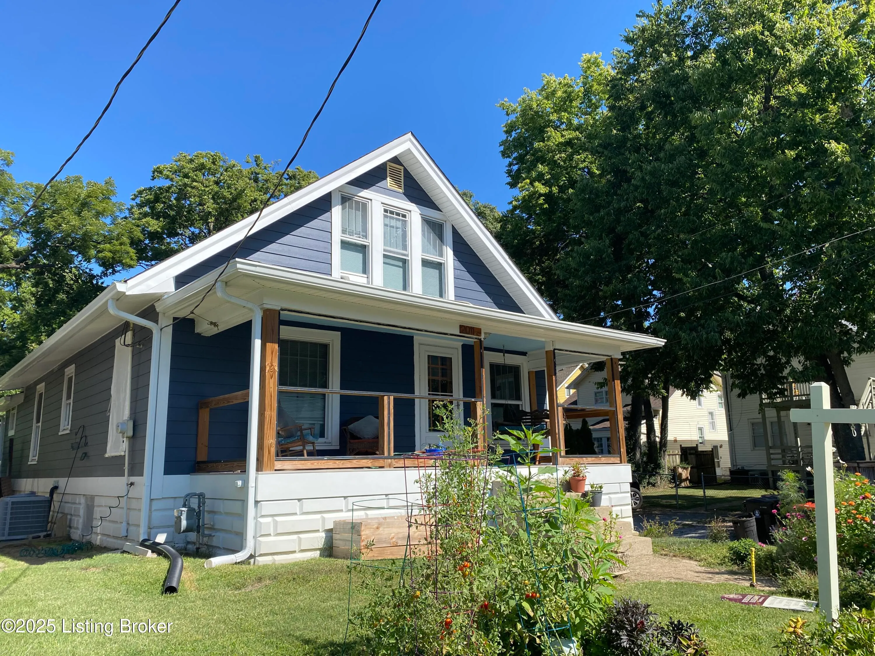 Louisville, Kentucky 40205, United States, 3 Bedrooms Bedrooms, ,1 BathroomBathrooms,Residential,Active,205082