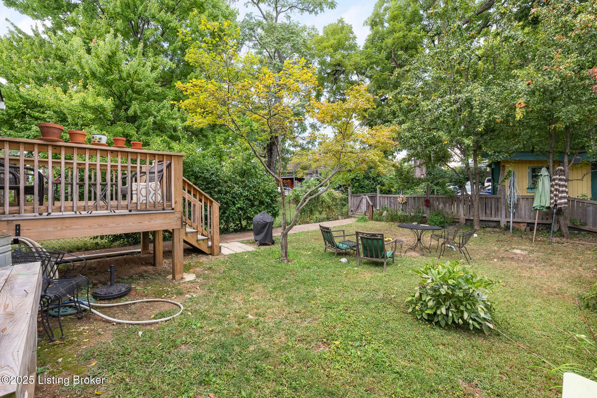 Louisville, Kentucky 40205, United States, 3 Bedrooms Bedrooms, ,1 BathroomBathrooms,Residential,Active,205082