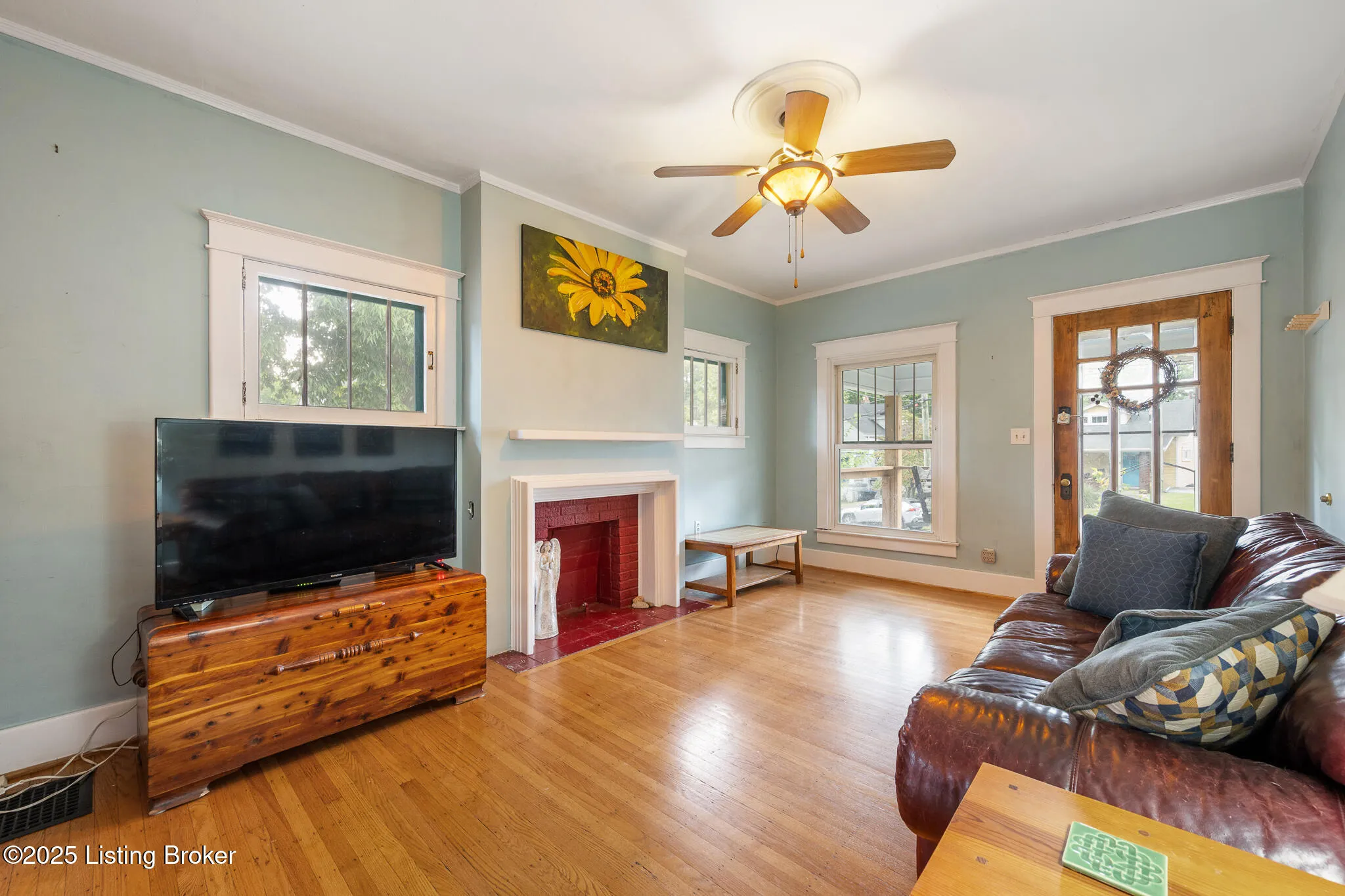 Louisville, Kentucky 40205, United States, 3 Bedrooms Bedrooms, ,1 BathroomBathrooms,Residential,Active,205082