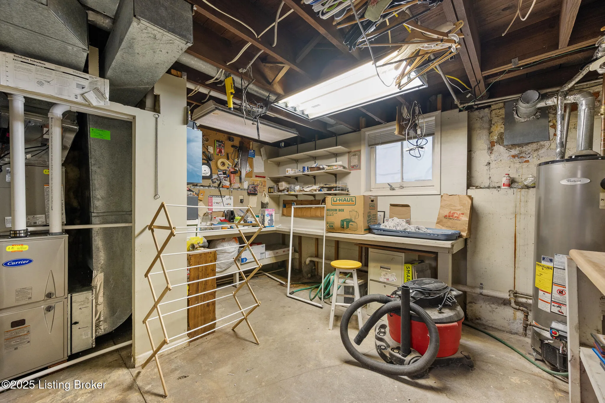 Louisville, Kentucky 40205, United States, 3 Bedrooms Bedrooms, ,1 BathroomBathrooms,Residential,Active,205082