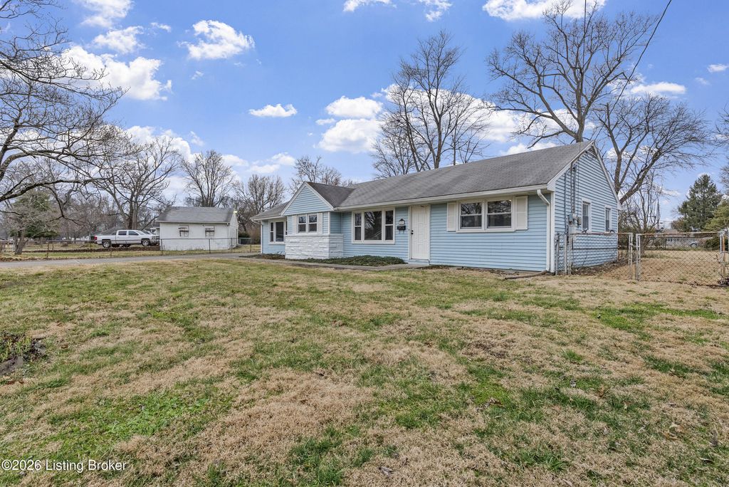 Photo of 9408 Cornflower Rd, Louisville, KY 40272 (MLS # 1710019)