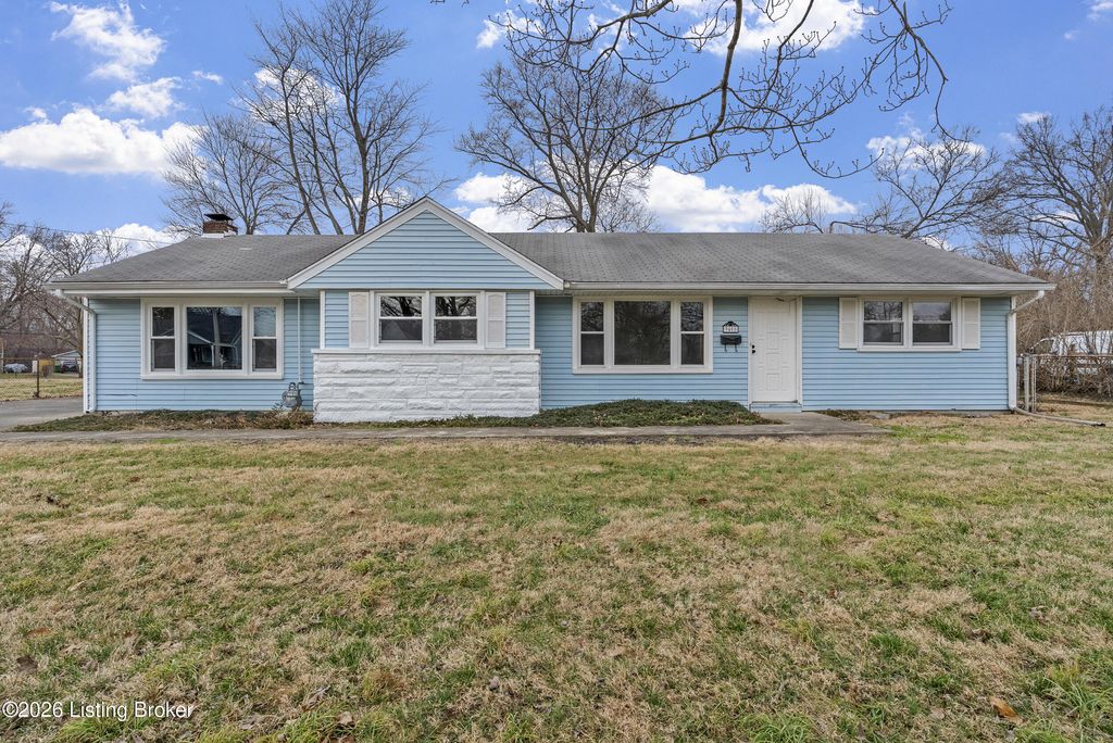Photo of 9408 Cornflower Rd, Louisville, KY 40272 (MLS # 1710019)