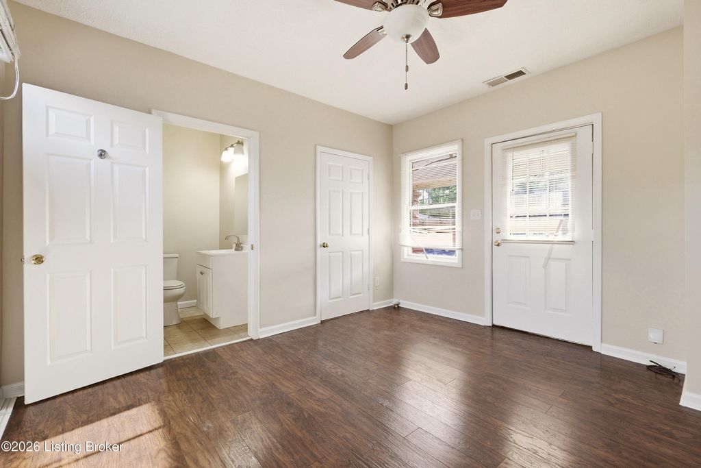 Photo of 1014 Schiller Ave, Louisville, KY 40204 (MLS # 1714944)