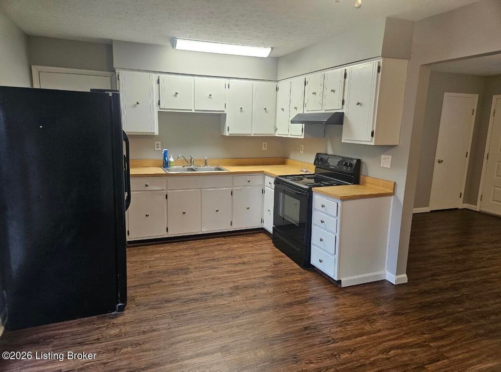 Photo of 1110 Keane Ave, La Grange, KY 40031 (MLS # 1707644)