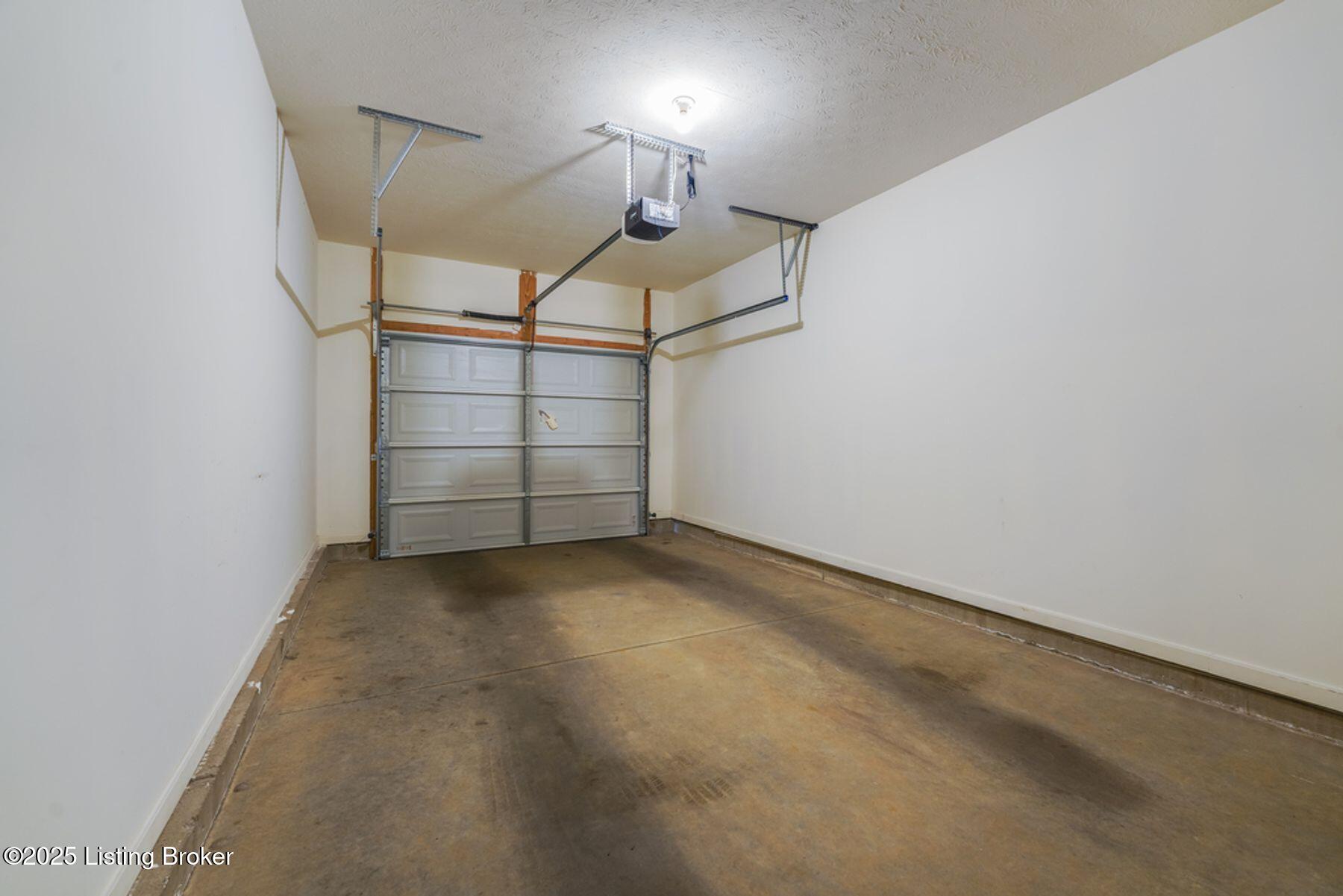4901 Crossing Spring Way #204, Louisville, Pennsylvania image 33