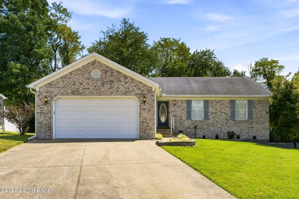 Photo of 6106 Schreiner Ct, Louisville, KY 40219 (MLS # 1728269)