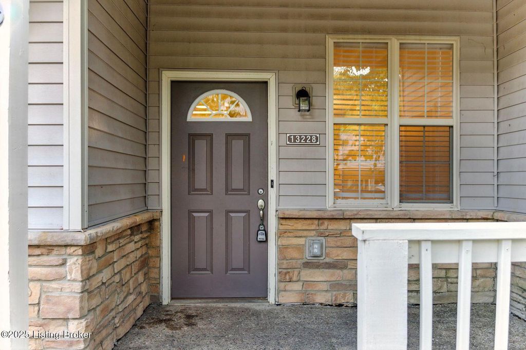 Photo of 13228 Prospect Glen Way, Prospect, KY 40059 (MLS # 1695388)