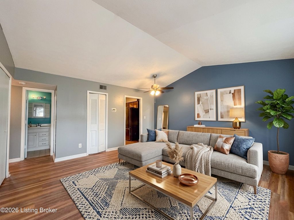 Photo of 6024 Highliner Dr, Louisville, KY 40291 (MLS # 1711373)