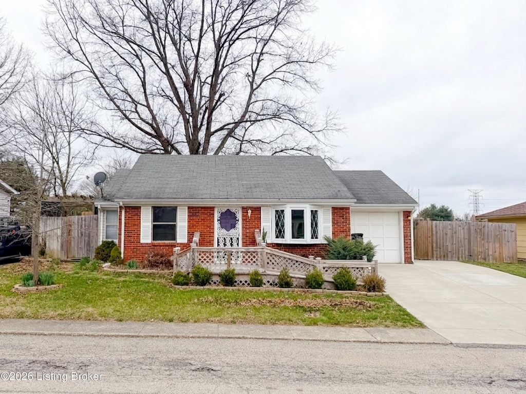 Photo of 6024 Highliner Dr, Louisville, KY 40291 (MLS # 1711373)