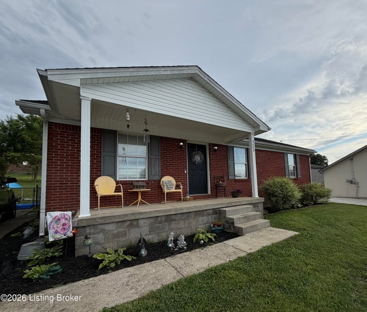 Photo 1 of 32 — 107 Watts Ct, Bardstown, KY 40004