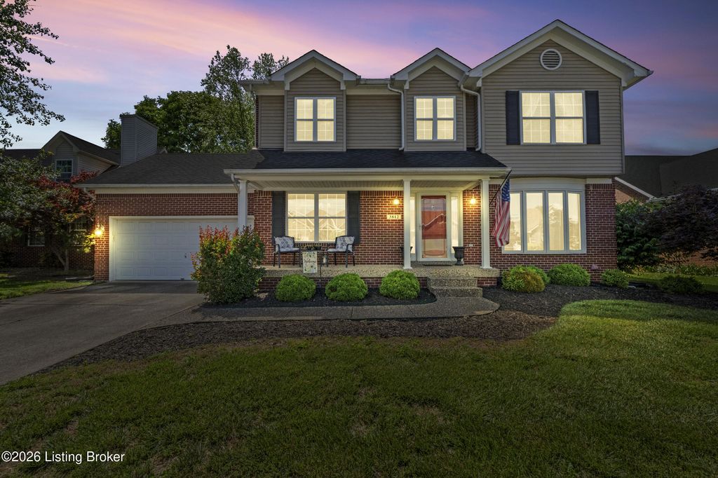 Photo of 3812 Fieldside Cir, Louisville, KY 40299 (MLS # 1717461)