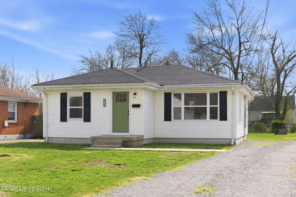 Photo of 6918 Bowen Ave, Louisville, KY 40272 (MLS # 1712140)
