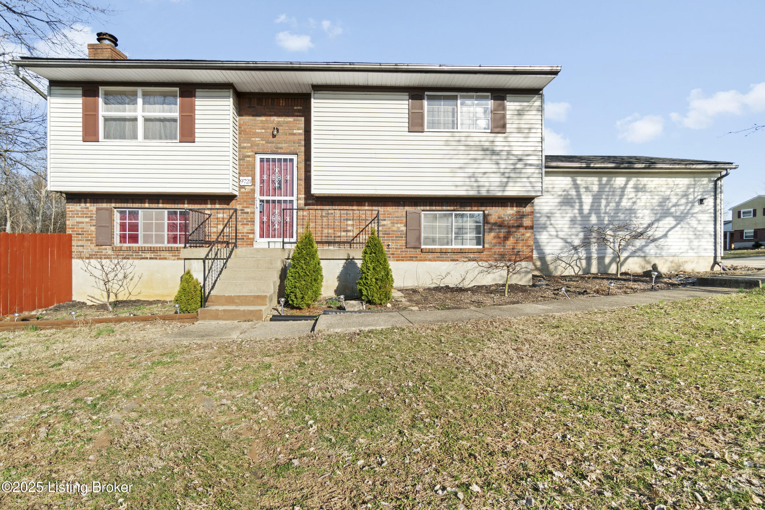 9721 Chapel Hill Rd, Louisville, Kentucky image 1