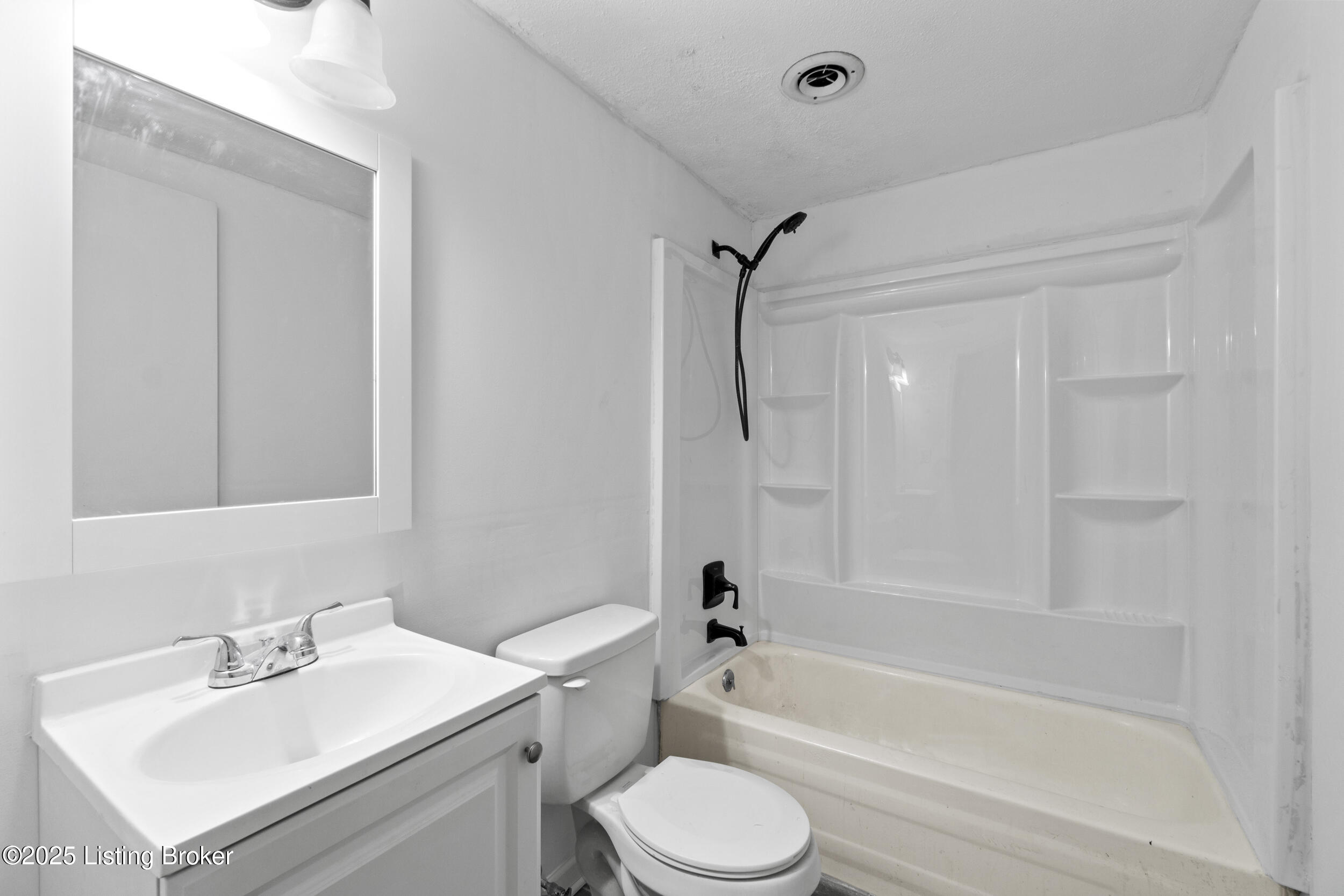 9721 Chapel Hill Rd, Louisville, Kentucky image 20