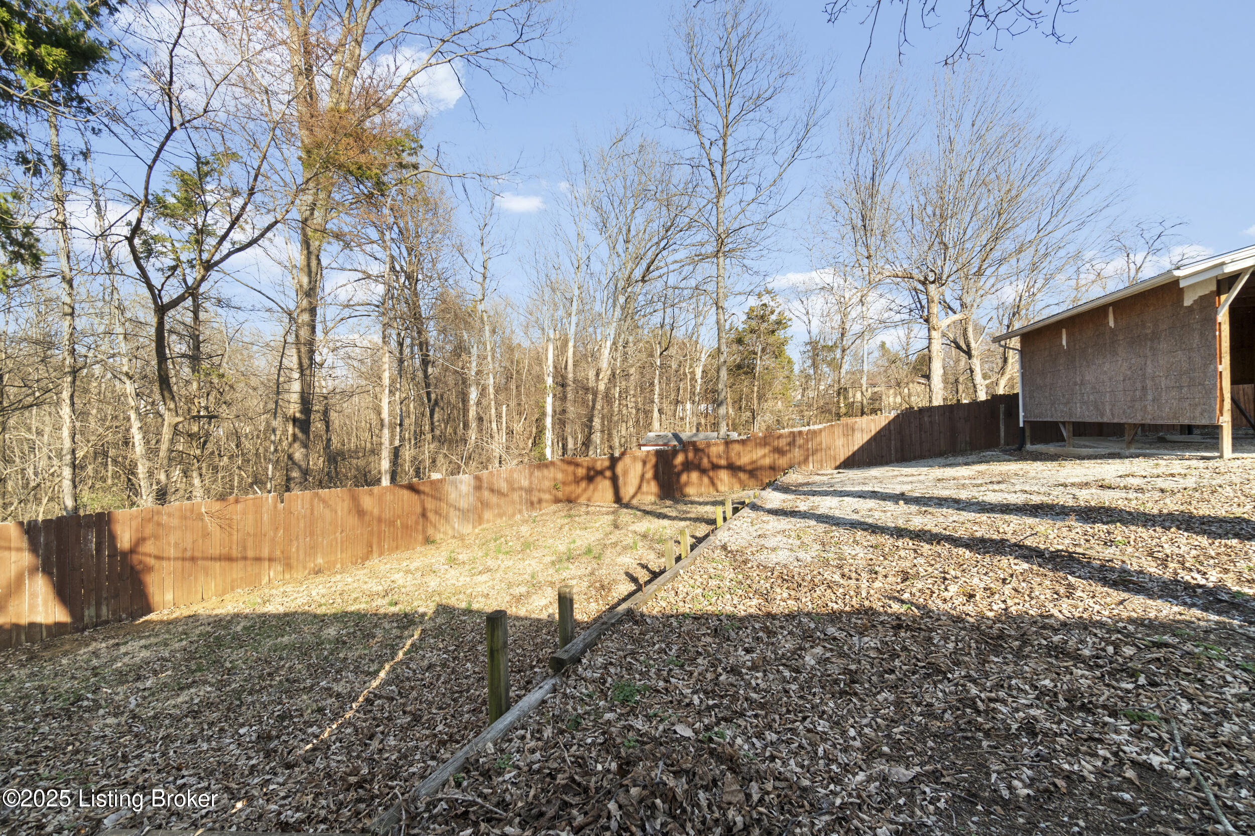 9721 Chapel Hill Rd, Louisville, Kentucky image 34