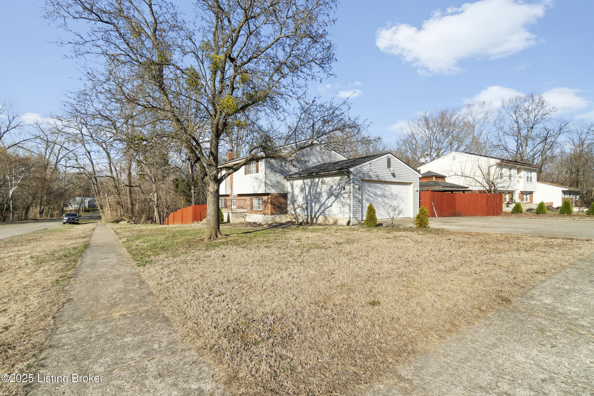 9721 Chapel Hill Rd, Louisville, Kentucky image 35