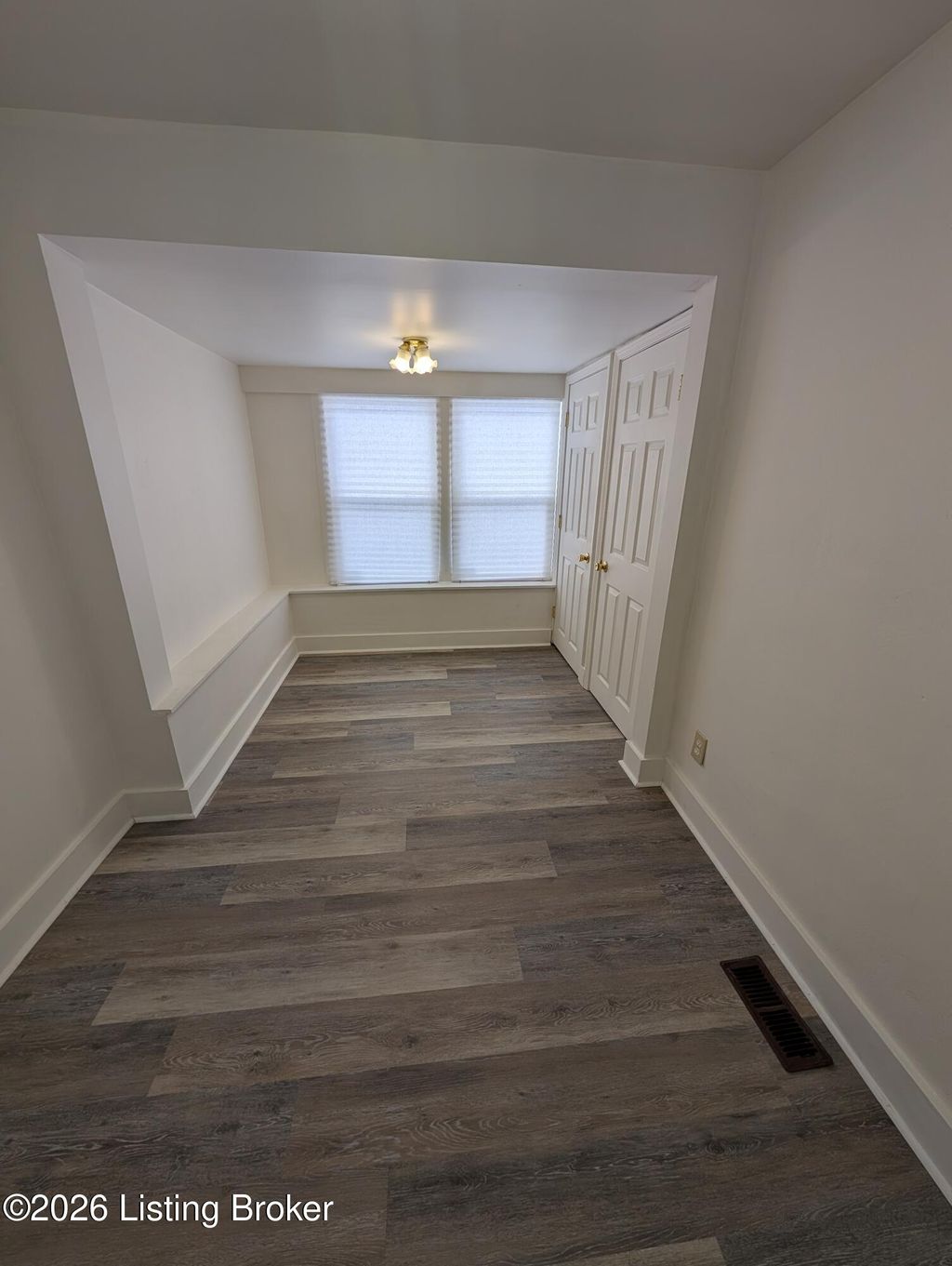 Photo of 3423 Virginia Ave, Louisville, KY 40211 (MLS # 1713343)