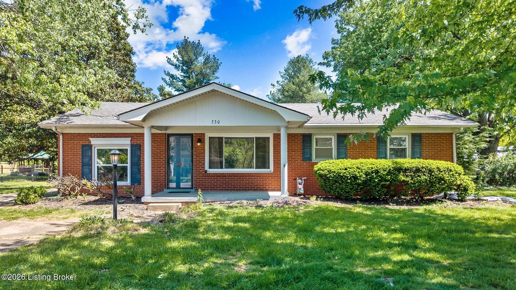 Photo of 330 Stringer Ln, Mt Washington, KY 40047 (MLS # 1719015)