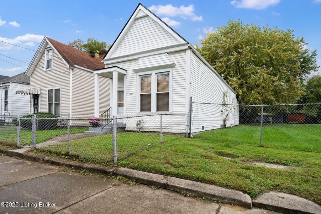 Photo of 708 E Kentucky St, Louisville, KY 40203 (MLS # 1708357)