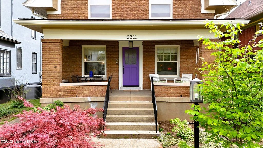 Photo of 2211 Boulevard Napoleon, Louisville, KY 40205 (MLS # 1714526)