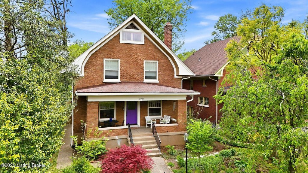 Photo of 2211 Boulevard Napoleon, Louisville, KY 40205 (MLS # 1714526)