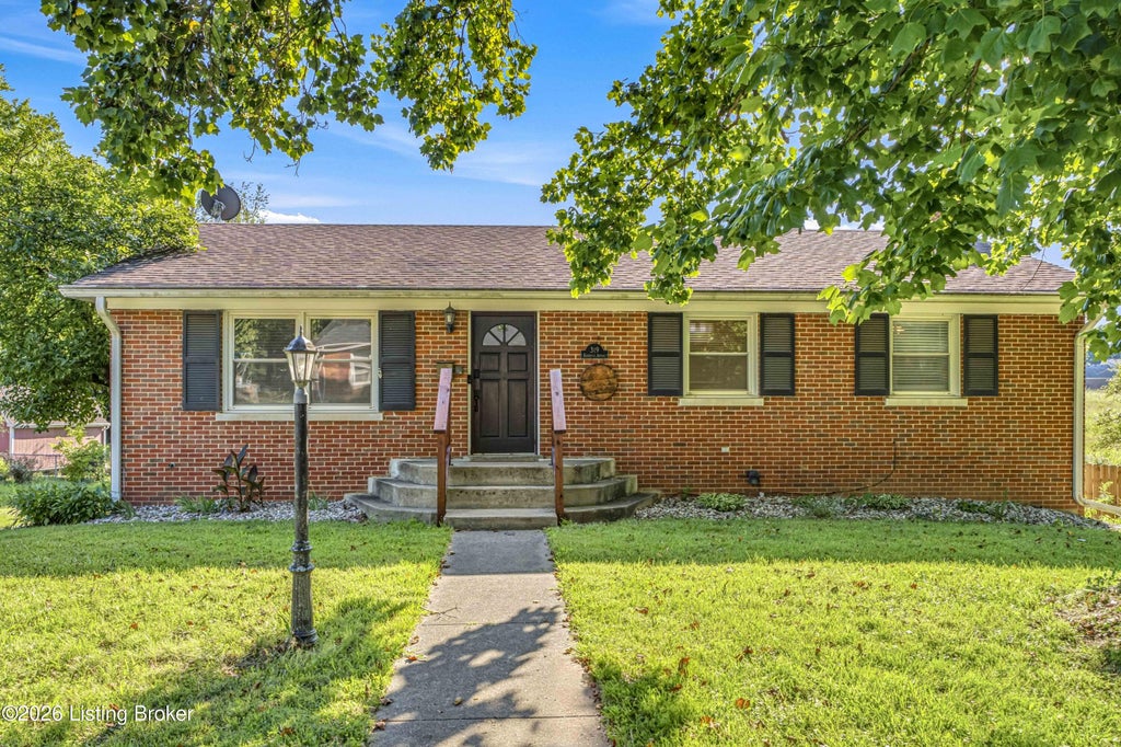 Photo of 319 Kentucky Ave, Georgetown, KY 40324 (MLS # 1723621)